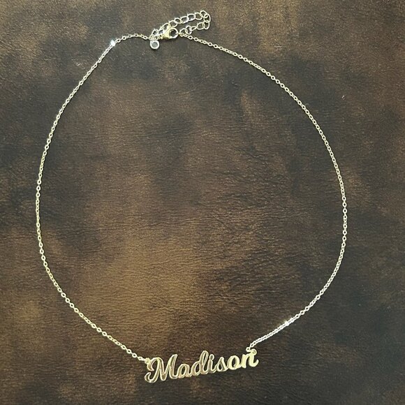 14K Gold Plated Personalized Name Dainty Necklace - Picture 1 of 8